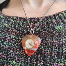 Load image into Gallery viewer, Antique Agate Heart Compass Pendant modelled with chain