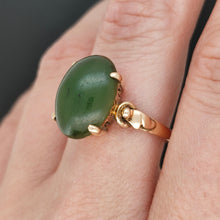 Load image into Gallery viewer, Vintage 14k Gold Nephrite Jade Solitaire Ring