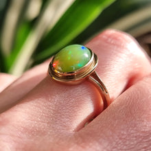 Load image into Gallery viewer, Vintage 9ct Gold Yellow-Green Opal Ring modelled