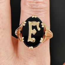 Load image into Gallery viewer, Vintage 9ct Yellow Gold Black Onyx Initial "F" Signet Ring