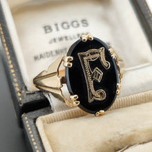 Load image into Gallery viewer, Vintage 9ct Yellow Gold Black Onyx Initial "F" Signet Ring