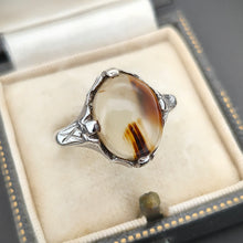 Load image into Gallery viewer, Antique Sterling Silver Cabochon Agate Solitaire Ring