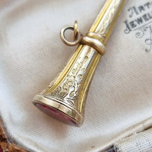 Load image into Gallery viewer, Antique 9ct Gold Cased Watch Winding Key