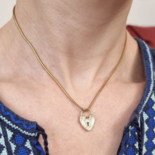 Load image into Gallery viewer, Antique 9ct Yellow Gold 14&quot; Snake Chain modelled wth heart pendant
