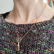 Load image into Gallery viewer, Antique 9ct Rose Gold 17.5&quot; Cable/Trombone Link Chain modelled with dog clip
