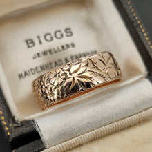 Load image into Gallery viewer, Victorian 9ct Rose Gold Patterned Band | Hallmarked Birmingham 1867
