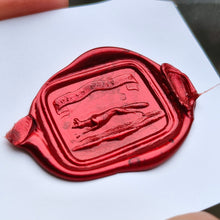 Load image into Gallery viewer, Victorian 15ct Gold Cased Chalcedony Fob Seal &quot;Yoicks Tally Ho&quot;
