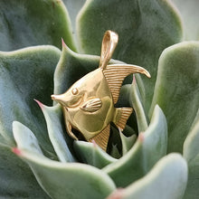 Load image into Gallery viewer, Vintage 14k Gold Tropical Fish Pendant by Kabana
