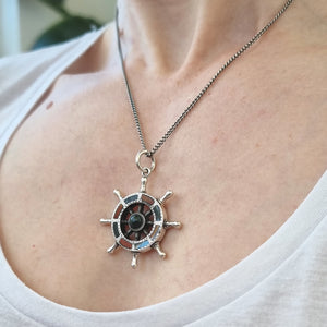 Victorian Silver Scottish Agate Ship's Wheel Pendant modelled with chain
