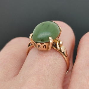 Vintage 14k Gold Nephrite Jade Solitaire Ring