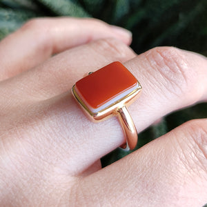 Victorian 15ct Gold Agate Tablet Ring modelled