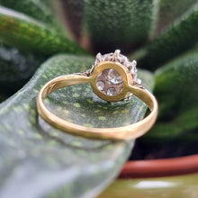 Load image into Gallery viewer, Vintage 18ct Gold &amp; Platinum Diamond Cluster Ring, 0.40ct back

