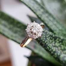 Load image into Gallery viewer, Vintage 18ct Gold &amp; Platinum Diamond Cluster Ring, 0.40ct front
