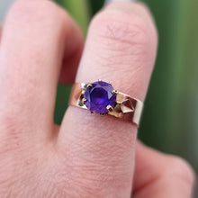 Load image into Gallery viewer, Vintage 9ct Gold Solitaire Synthetic Colour Change Sapphire Ring modelled
