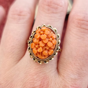Vintage 9ct Gold Carved Coral Flower Ring