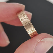Load and play video in Gallery viewer, Victorian 9ct Gold Patterned Band | Hallmarked Birmingham 1894
