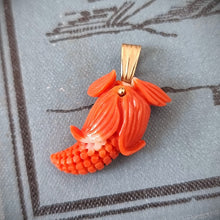 Load image into Gallery viewer, Vintage 9ct Gold Coral Corn Pendant front
