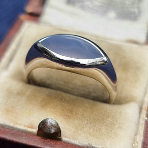 18ct White Gold Blue Chalcedony Ring in box